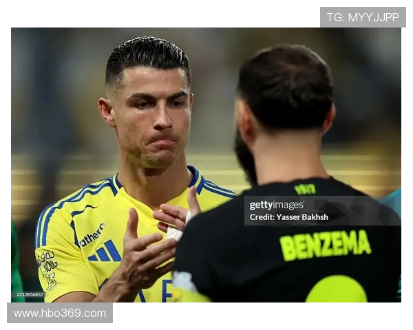 马科斯阿隆索盛赞本泽马与C罗迭戈科斯塔在前锋位置的卓越表现